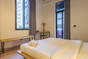 2 Schlafzimmer, Schreibtisch, Bügeleisen/Bügelbrett, WLAN