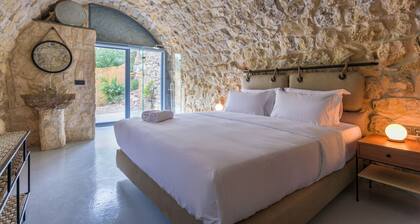 Amani Luxury 4-Bedroom Villa W/Pool in Batroun