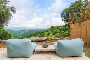 Terrace/patio - Amani Luxury 4-Bedroom Villa W/Pool in Batroun (Lebanon - Batroun)