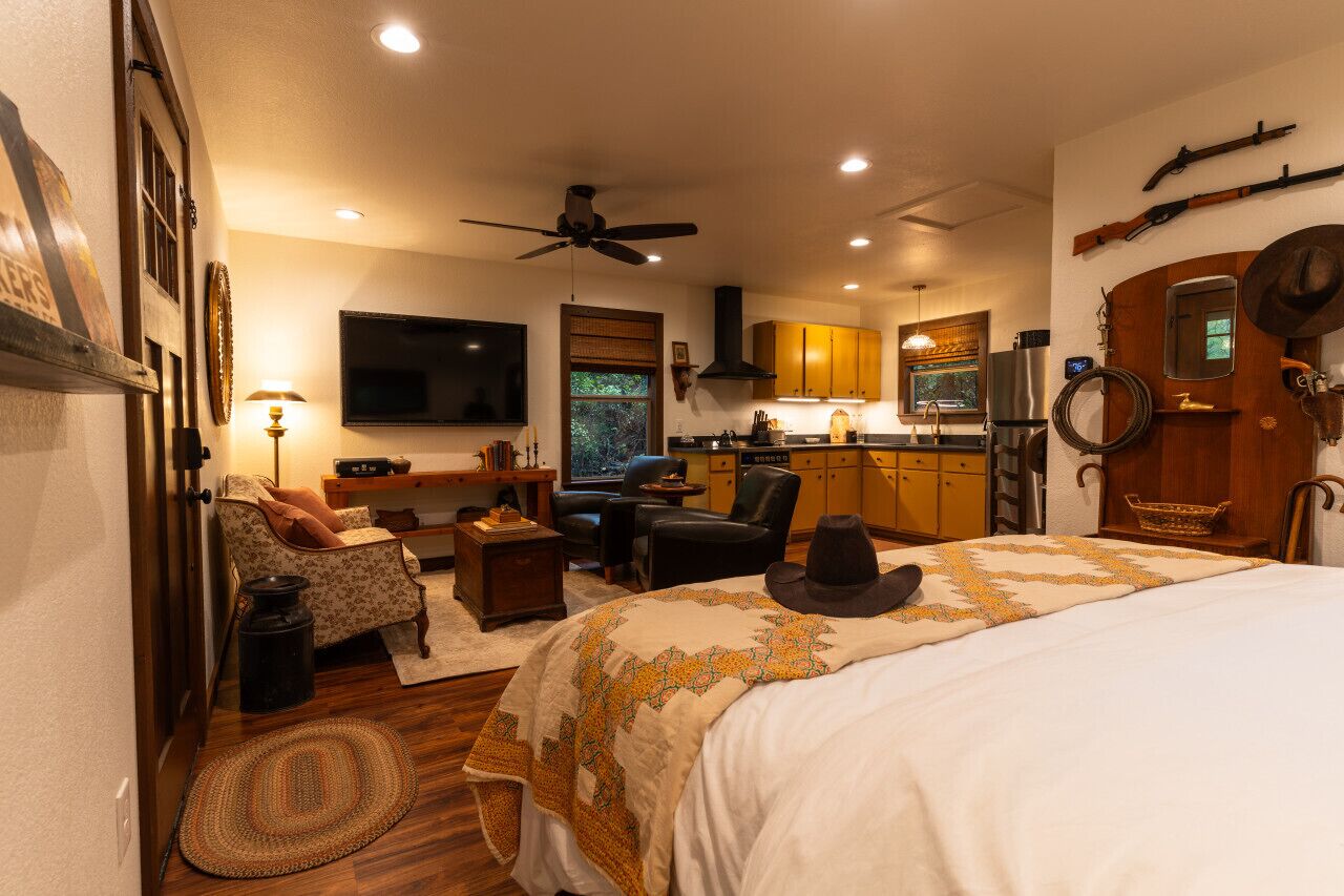 1 多间卧室、办公桌、熨斗/熨衣板、旅行婴儿床