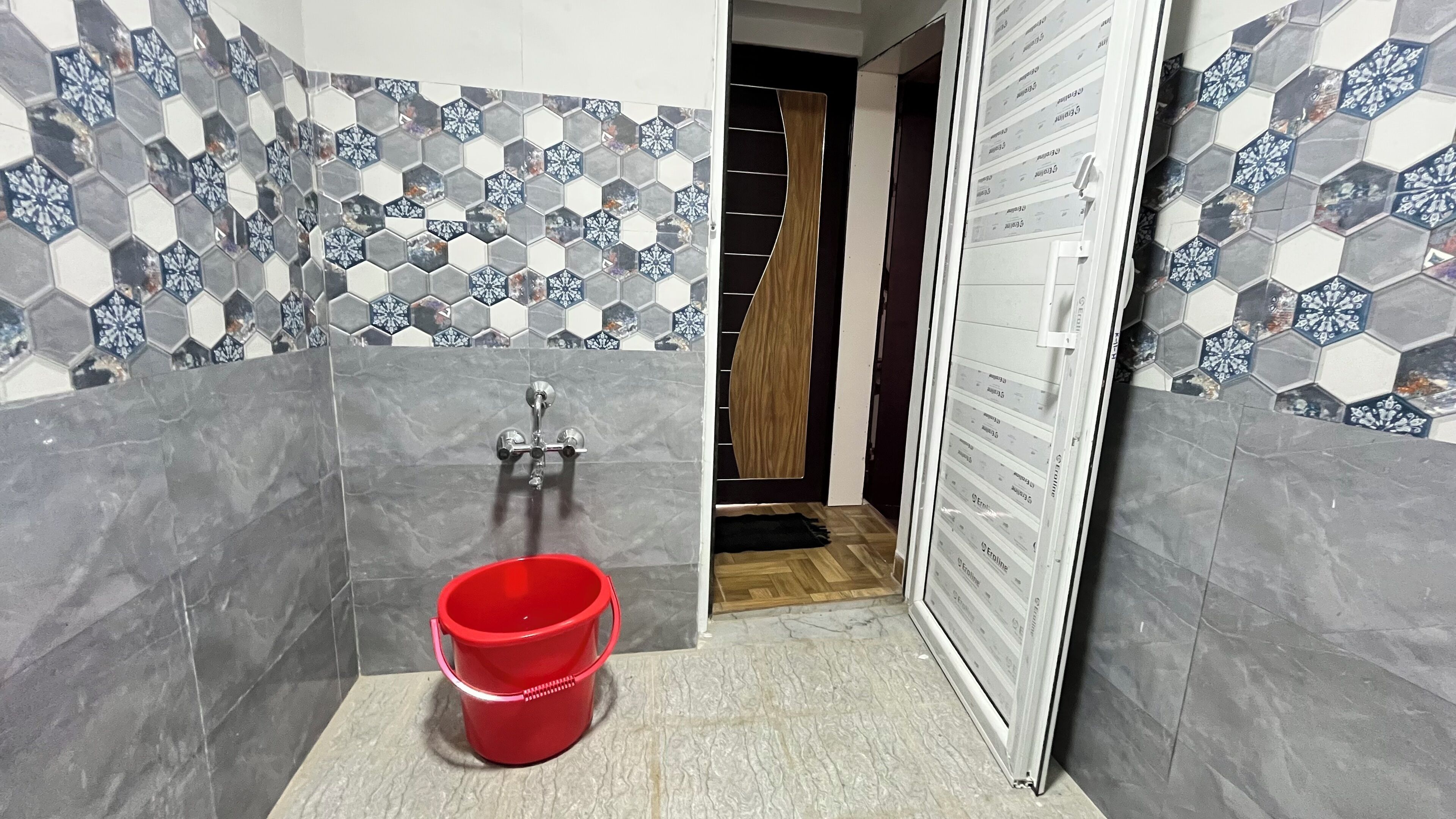 Suite Studio Panoramique, 2 chambres, vue montagne | Salle de bain | Douche, articles de toilette gratuits, serviettes fournies, savon