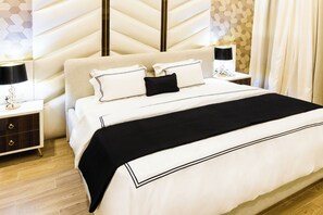 Senior Room, 1 King Bed, City View