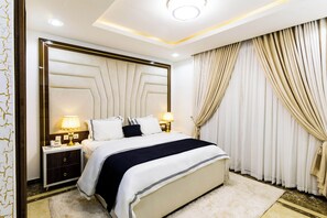 Desk, laptop workspace, free WiFi - Yellow Trumpet Residence Asokoro (Abuja)