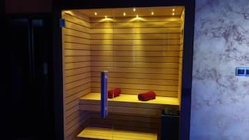 Apartment (One Bedroom Apartment with Private Ho) | Sauna