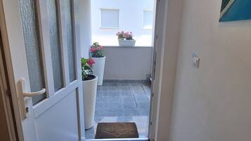 Apartment (One Bedroom Apartment With Sea View) | Property entrance