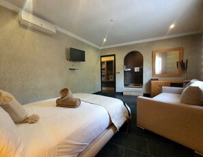 7 Schlafzimmer, Bügeleisen/Bügelbrett, WLAN, Bettwäsche