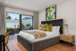 3 chambres, fer et planche à repasser, accès Internet, draps fournis