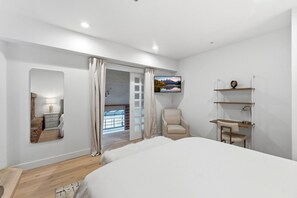 4 Schlafzimmer, Schreibtisch, Bügeleisen/Bügelbrett, Reisekinderbett