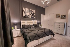 11 室のベッドルーム、アイロン / アイロン台、旅行用ベビーベッド、WiFi (無料)