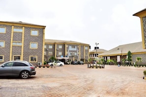 Exterior - Rosrit Hotel and Suites (Benin City)