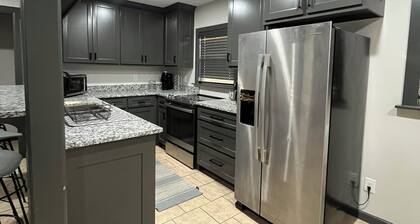 Fabulous 3-bedroom house with AC in charming Tyler