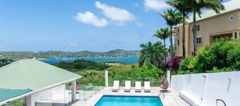 Charming 3-bedroom condo with Wi Fi and AC in Falmouth Harbour.