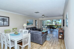 Dining - Inviting Siesta Key 2 Bed 2 Bath Ground Floor Siesta Key Beach (Siesta Key)