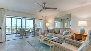 TV, books - Panoramic Gulf Views 2 Bed 2 Bath at Siesta Key Beach Steps to Gulf (Siesta Key)
