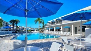 A heated pool - Panoramic Gulf Views 2 Bed 2 Bath at Siesta Key Beach Steps to Gulf (Siesta Key)