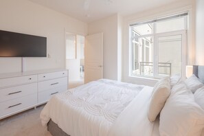 2 bedrooms, desk, iron/ironing board, free WiFi