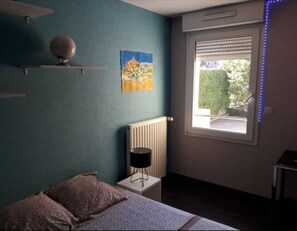 1 bedroom, iron/ironing board, WiFi, bed sheets