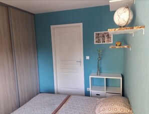 1 bedroom, iron/ironing board, WiFi, bed sheets