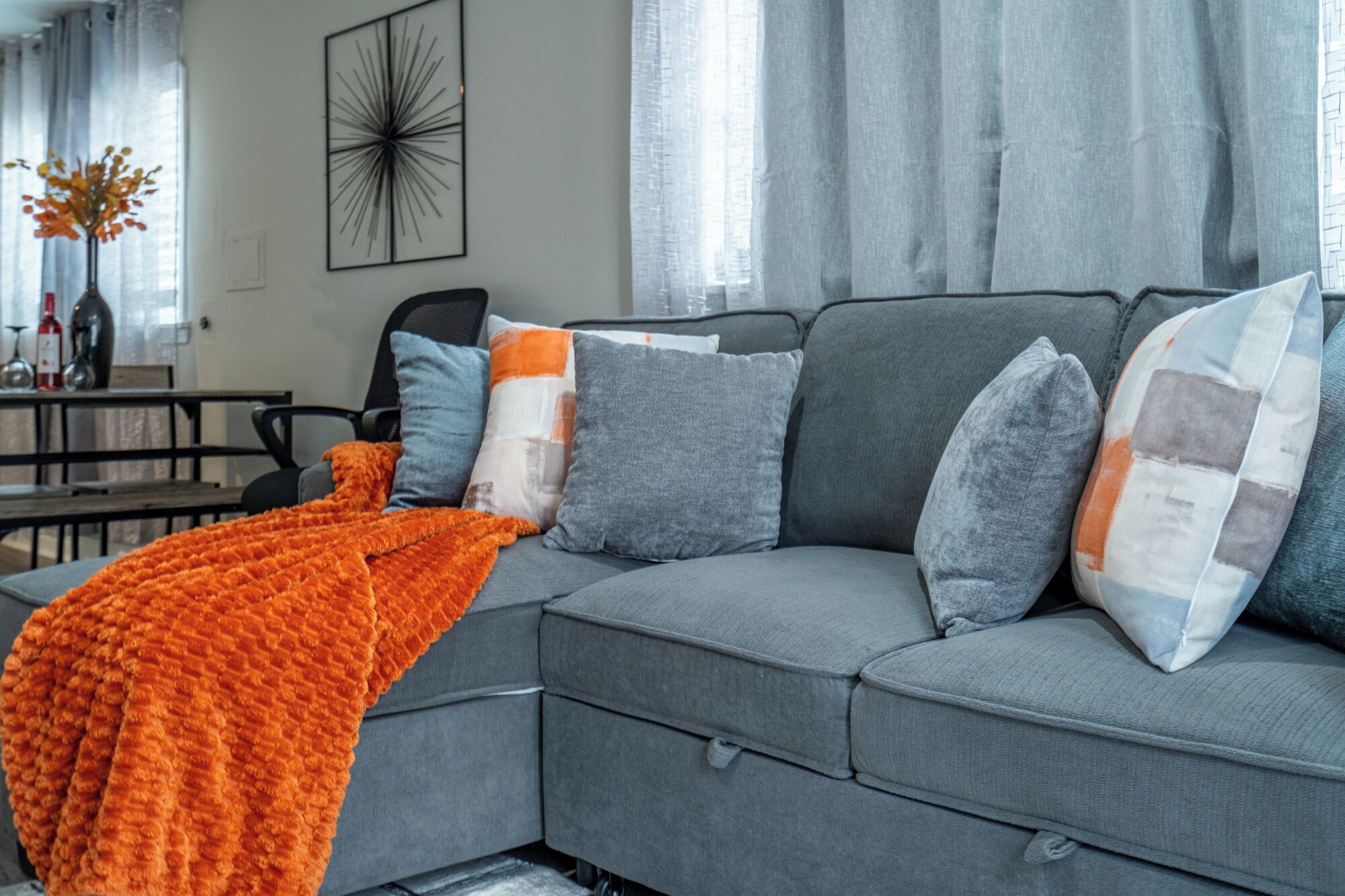 Orange Oasis Hideaway Suite Spacious 1 Bed Retreat Atl Airport And Everything! - Douglasville, GA