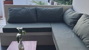 Junior Studio Suite Garden View And Pool View  (1) | 露台