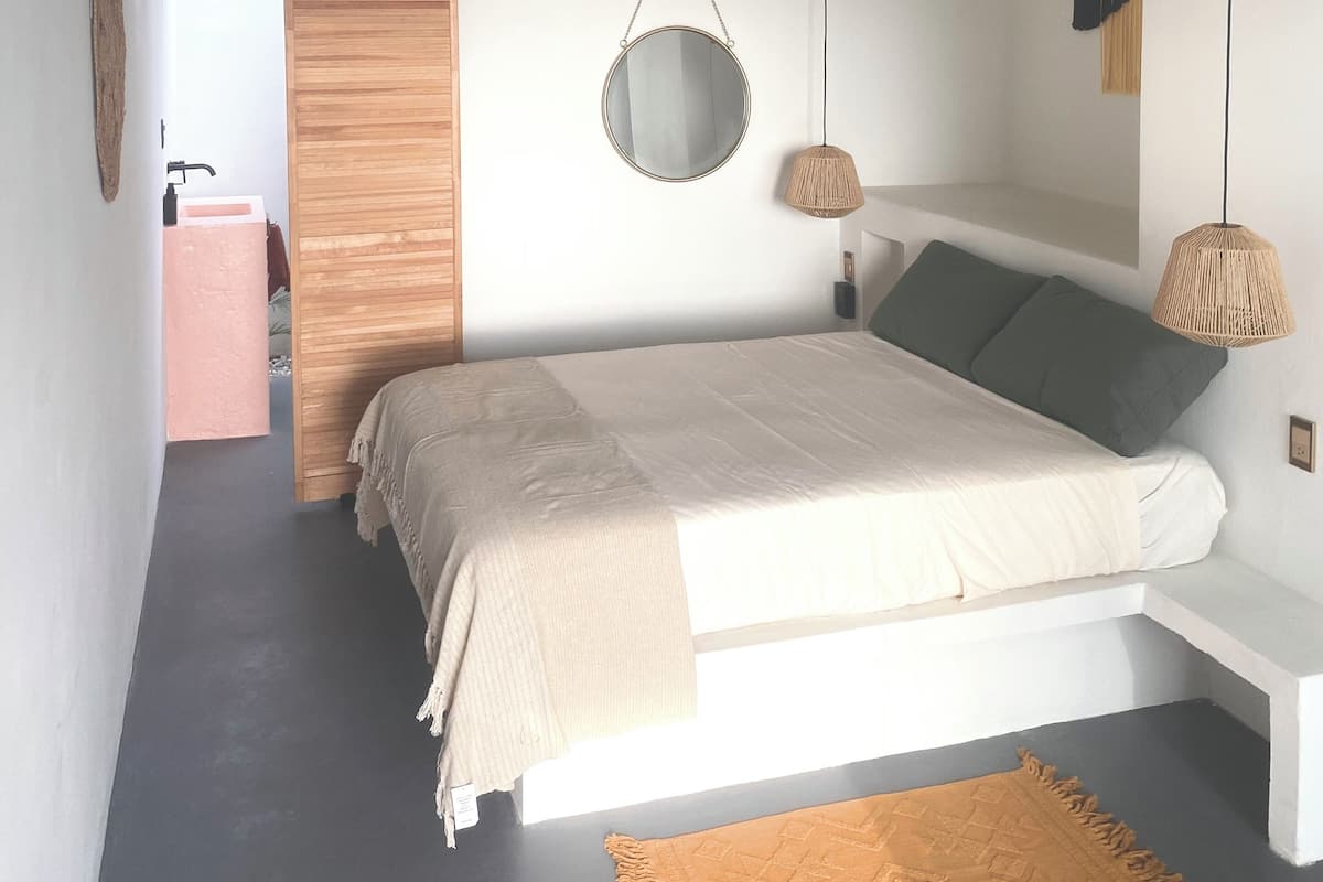 Caja de seguridad en la habitación y decoración personalizada