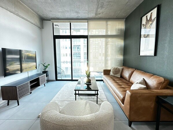 Smart TV - NEW! Amazing Spacious 3-bedroom Apartment in Santa Elena with Great Amenities! (Nuevo Cuscatlan)