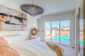 3 bedrooms, iron/ironing board, Internet, bed sheets - Club Litoral - Three Bedroom Apartment, Sleeps 6 (Nerja)