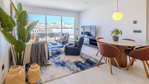 Smart TV - Club Litoral - Three Bedroom Apartment, Sleeps 6 (Nerja)