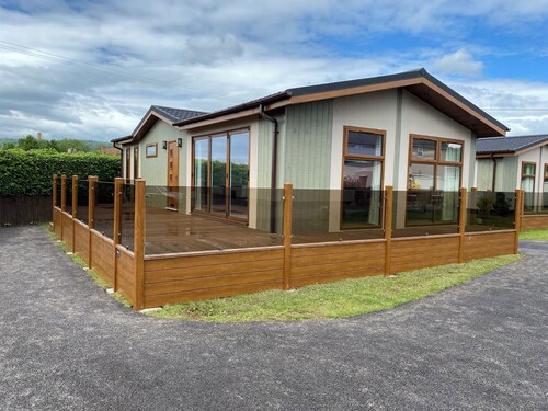 Tranquil Lodge Retreat in Wells