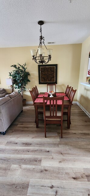 Interior - Escape in our cozy condo for an ultimate getaway. Relax with your loved ones!!  (North Myrtle Beach)