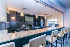 Fridge, microwave, oven, stovetop - Disney Retreat: Lake View & Private Pool 3087 (Kissimmee)