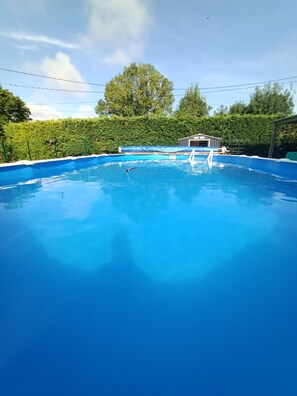 Outdoor pool - Le Hangar de Papi **** in the country with swimming pool (PLAINE D'ARGENSON)