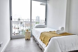 2 bedrooms, desk, iron/ironing board, WiFi - Spacious 3 rooms in Nuñez (Buenos Aires)