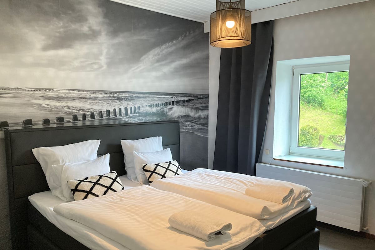 Individually decorated, individually furnished, laptop workspace