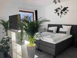 Estudio Deluxe, vistas al lago, junto al lago | Decoración individual y mobiliario individual