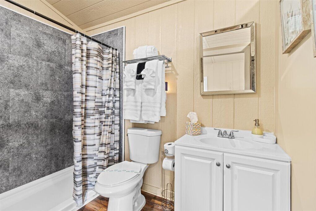 Hårtørrer, håndklæder, Sæbe, Toiletpapir