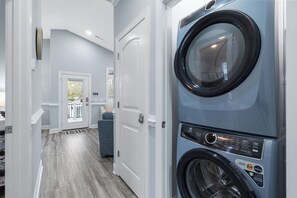 Interior - Raised Beach in Ocean Lakes! 3-bedroom house with large front deck! (Myrtle Beach)