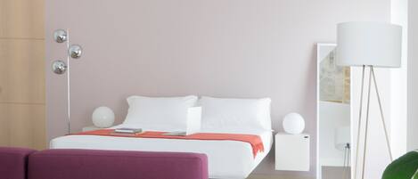 1 bedroom, individually decorated, individually furnished