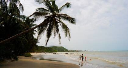 Tropical 3 BR/3 BA beach Villa w pool, WiFi, & AC in beautiful Santa Veronica!