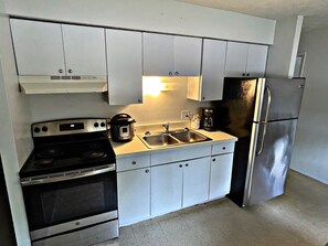 Private kitchen - 1-bedroom with WiFi and AC in superb Cincinnati (Cincinnati)