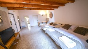 2 bedrooms, WiFi