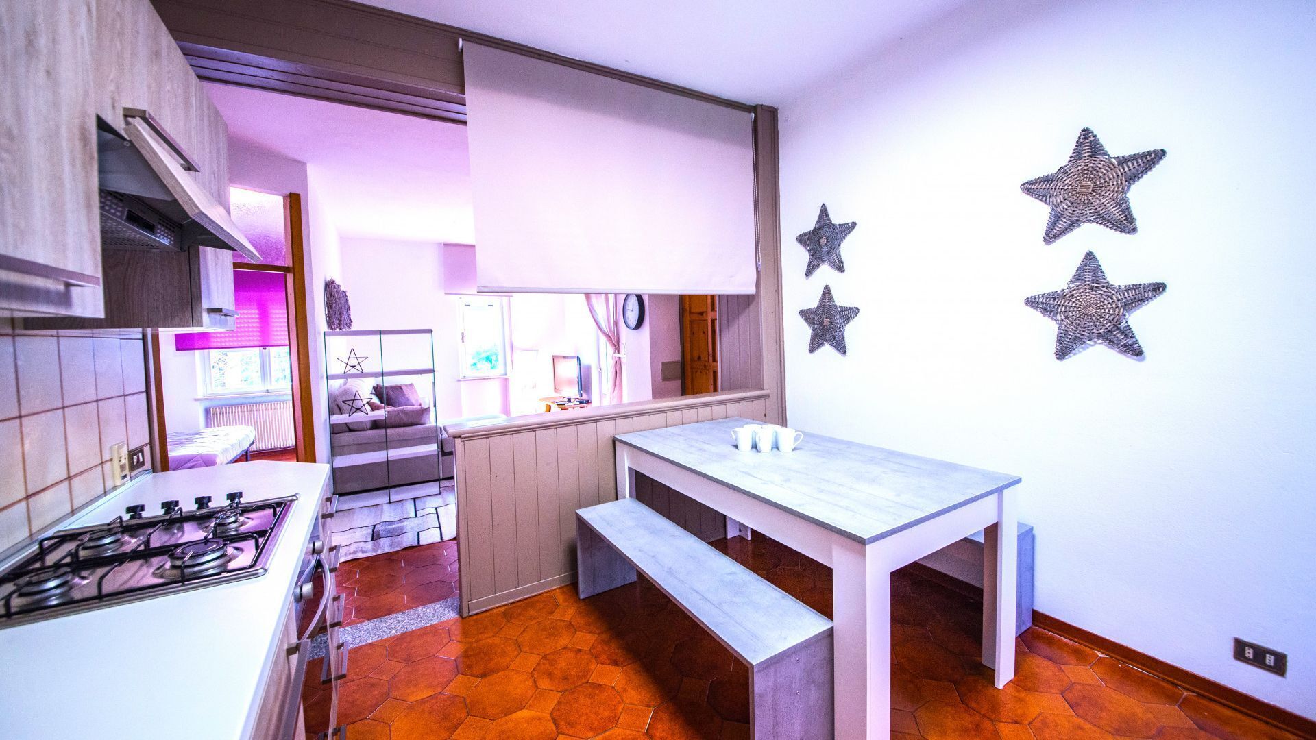 Ofen, Geschirrspüler, Kochgeschirr/Geschirr/Besteck, Gewürze