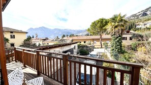 Property grounds - Two-Bedroom Apartment - Ground Floor (Arco)