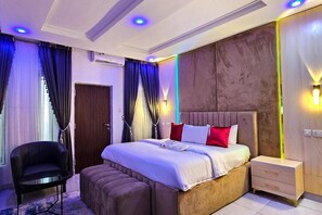 2 bedrooms, free WiFi, bed sheets - 2 Bed Apartment 2 - Cosy Benin City Escape (Benin City)