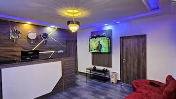 House | Lobby