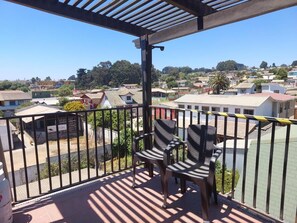 Comfort Quadruple Room | Terrace/patio - Hostal El Gallego III El Quisco (El Quisco)