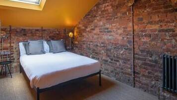 2 bedrooms, iron/ironing board, free WiFi