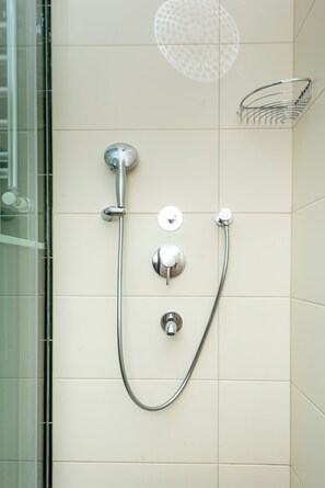 Classic Twin Room | Bathroom | Hair dryer, slippers, towels, soap - Rainbow Residence Batumi (Batumi)