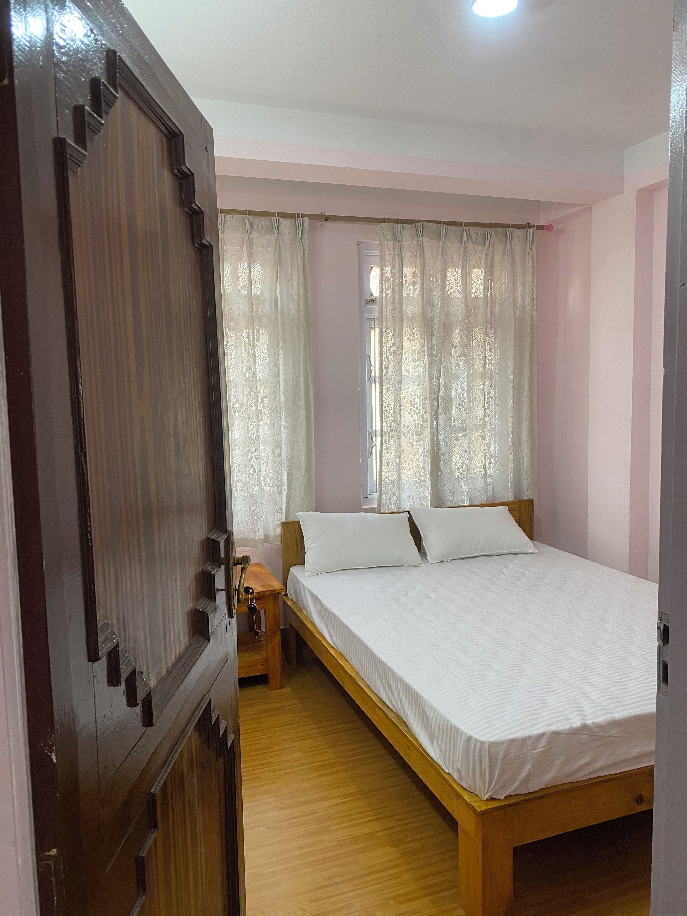 Quarto casal standard, sacada | Escrivaninha, espaço de trabalho para notebook, Wi-Fi de cortesia