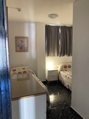 Apartment | 2 Schlafzimmer, Bügeleisen/Bügelbrett, kostenloses WLAN, Bettwäsche